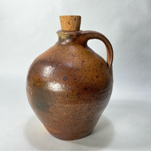 M2M Lucto Art Studio Pottery Stoneware Rustic Speckle Textured Jug with Cork - Picture 2 of 16